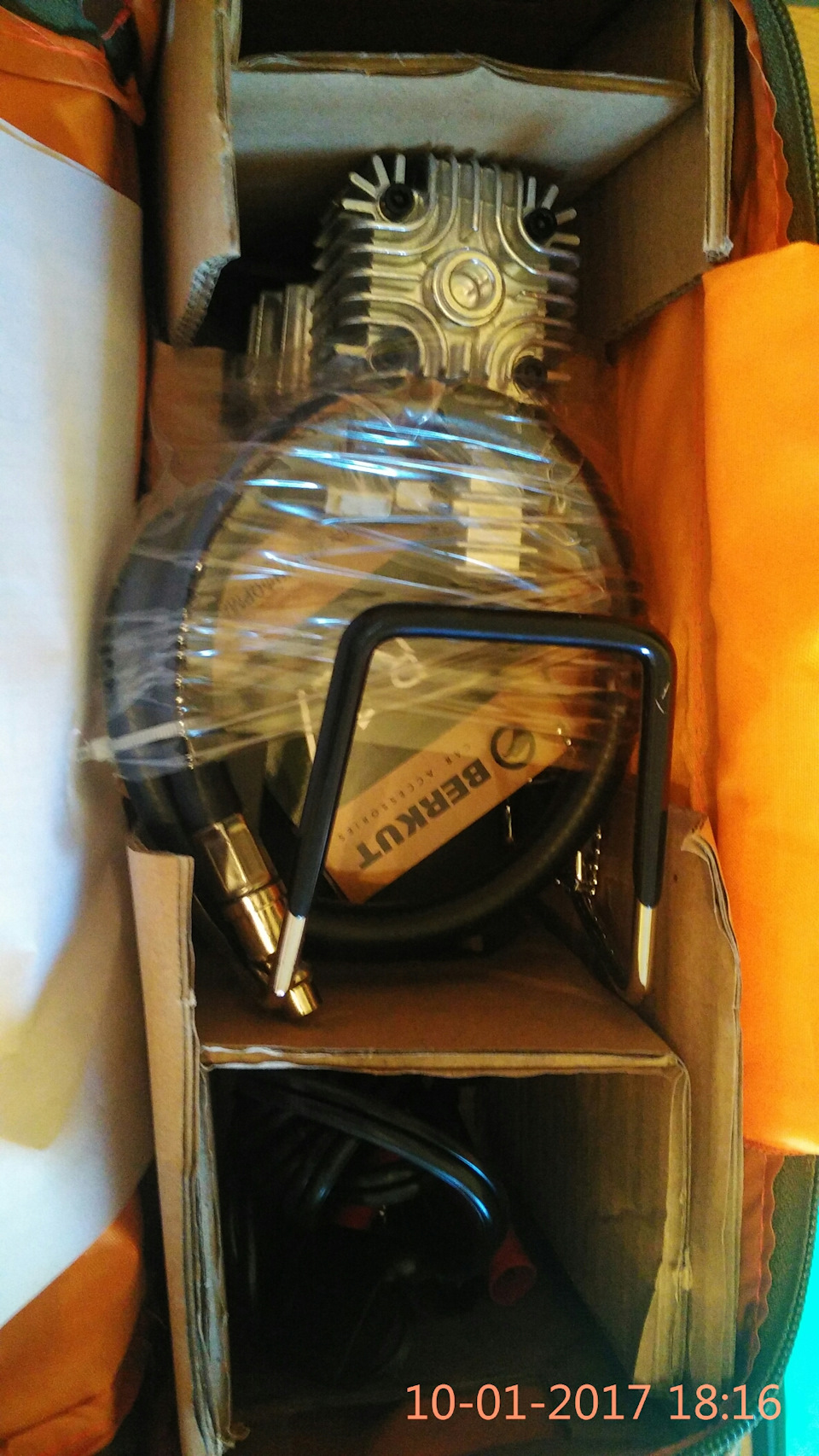 Фото в бортжурнале Toyota Hilux (7G)