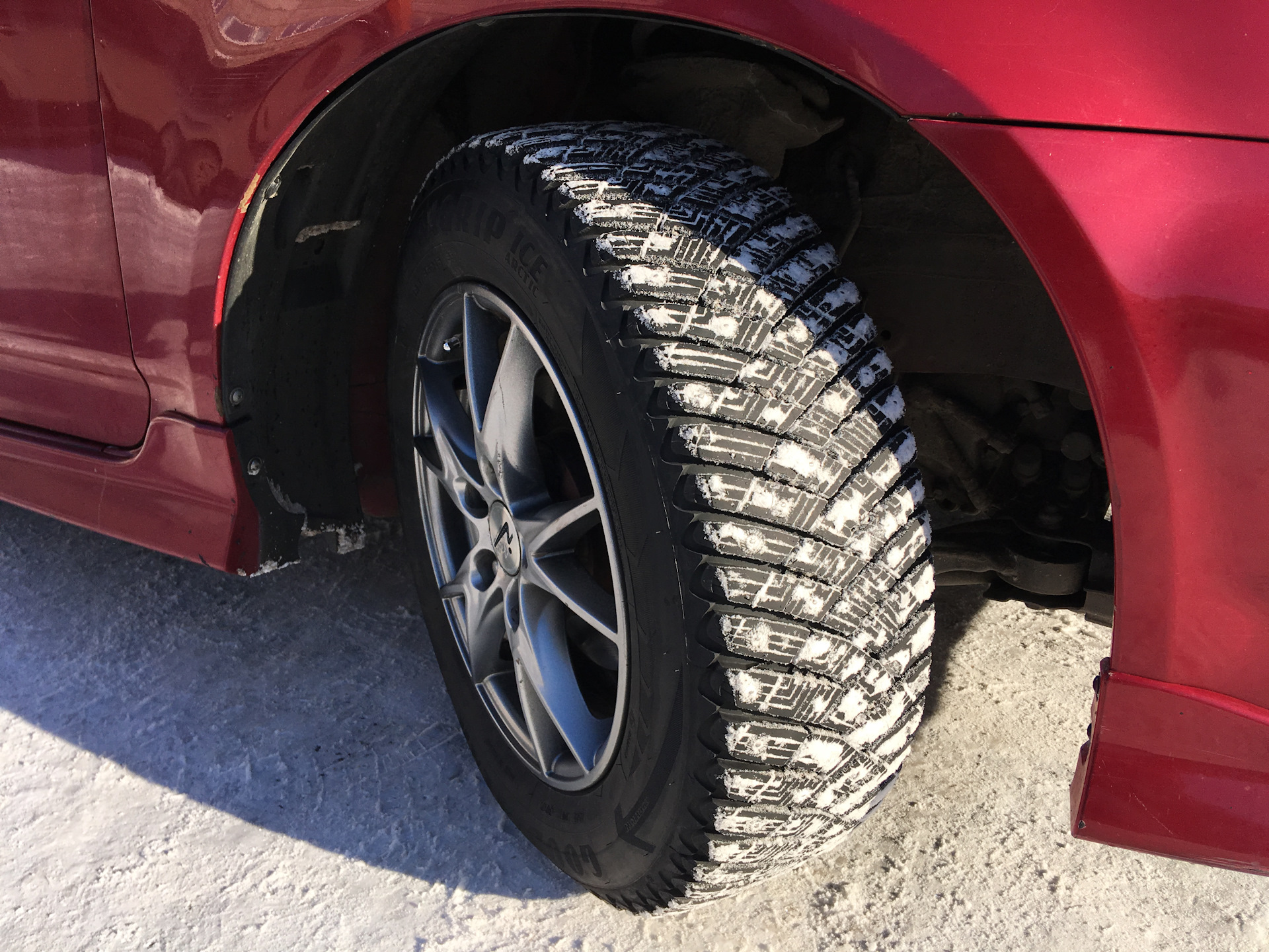 Goodyear ultragrip ice arctic. Goodyear ULTRAGRIP Ice Arctic 2. Goodyear ULTRAGRIP Ice 195/65 r15. Goodyear ULTRAGRIP Ice Arctic 195/65/15.