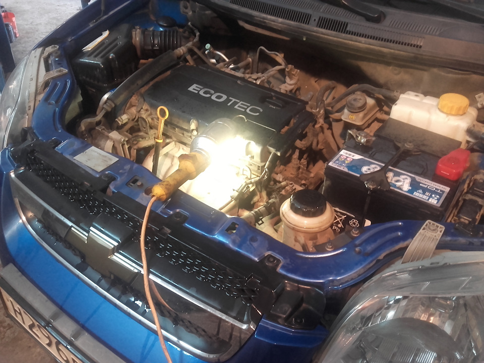 Лопнул Нижний патрубок. Чистка дроссельной заслонки). — DRIVE2