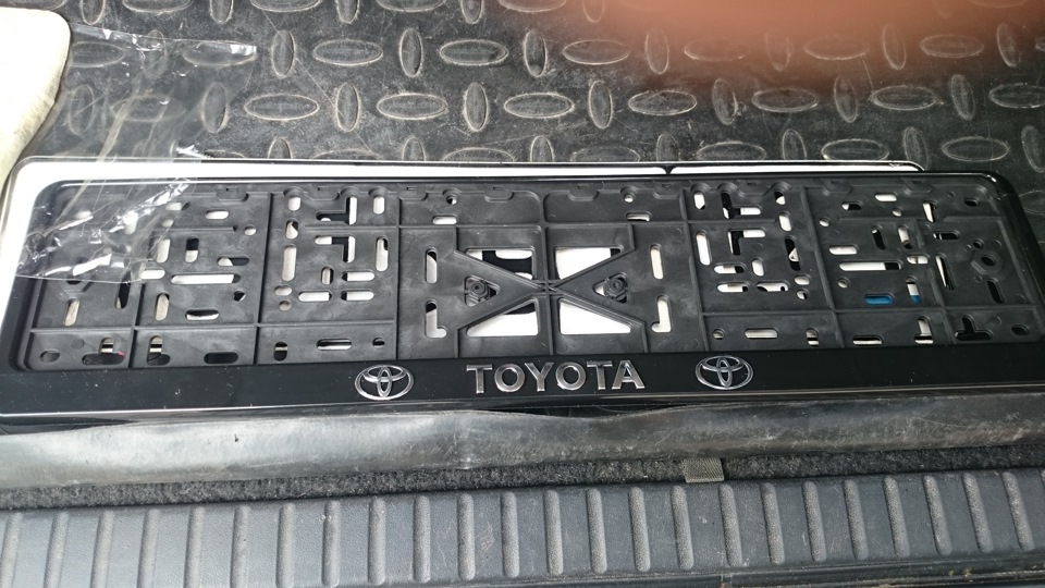 Купил рамки под номера… — Toyota RAV4 (III), 2 л, 2007 года | своими ...