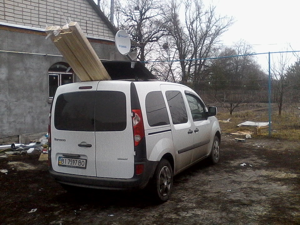 Рено кангу с люком. Рено кангу 2000г. Разбитый рено кангу. Рейлинги салонные renault kangoo 2 2014. Крыша кангу.