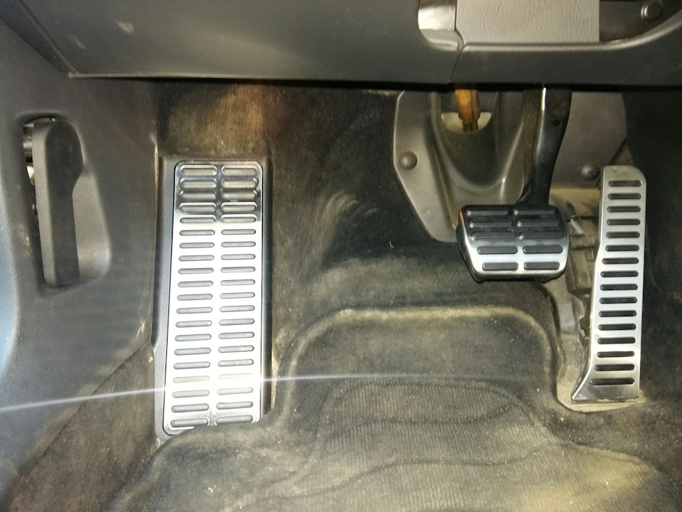 Замена педалей и выключателя головного света с поднебесной — Volkswagen ...