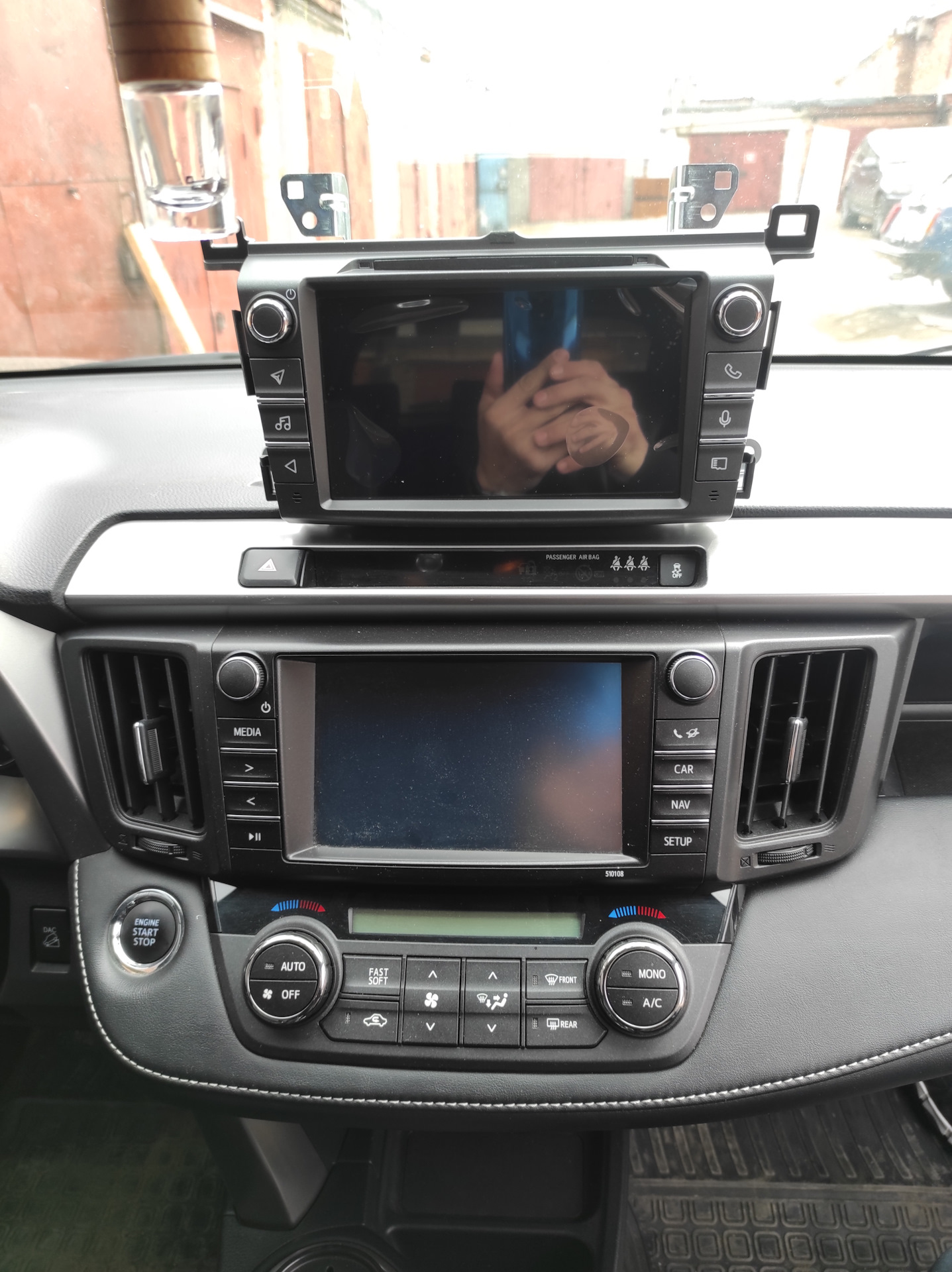 1. яндекс магнитола — Toyota RAV4 (IV), 2 л, 2017 года | автозвук | DRIVE2