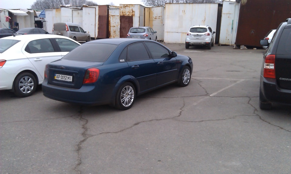 Chevrolet Lacetti синий хэтчбек r17 колеса