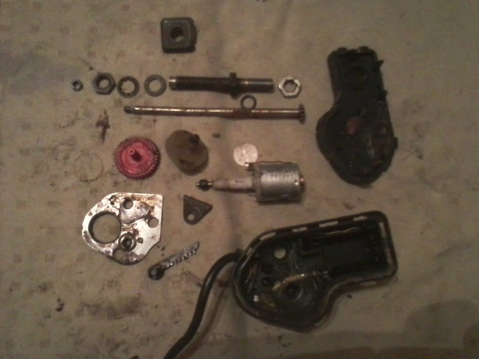 VOLVO 740-85 Разбор моторчика очистителя головных фар. — Volvo 740, 2,3 ...