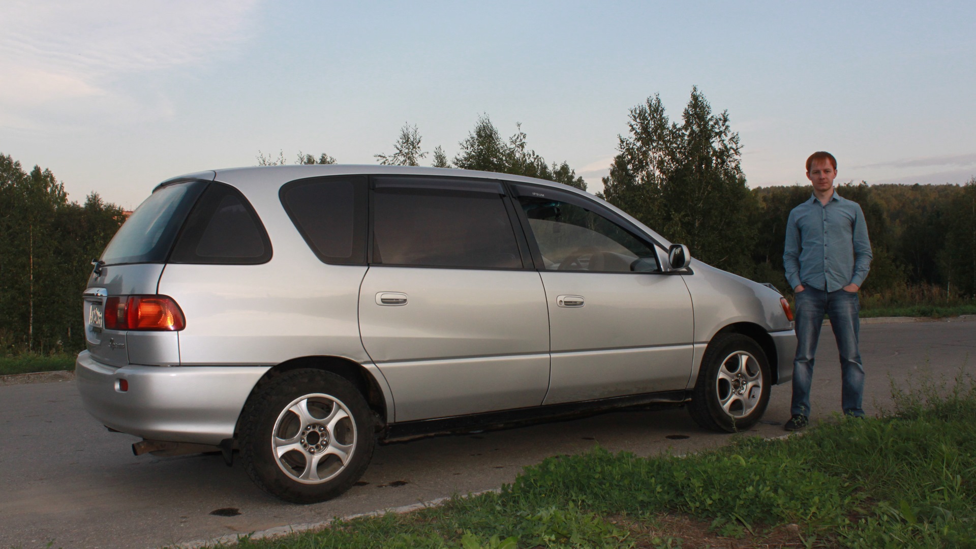 Toyota Ipsum (10) 2.2 дизельный 2000 | Diesel, M/T на DRIVE2