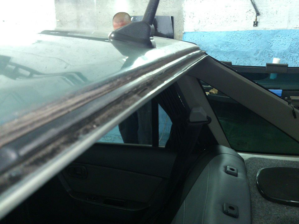 Заводской дефект, отклеилось с верху лобовое заднее стекло — Daewoo ...