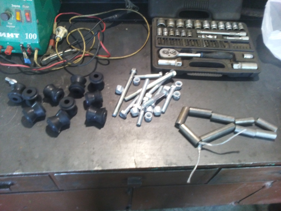 Втулки реактивных тяг — Lada 21074, 1,6 л, 2007 года | плановое ТО | DRIVE2