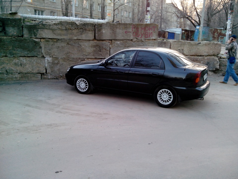 Daewoo lanos черный