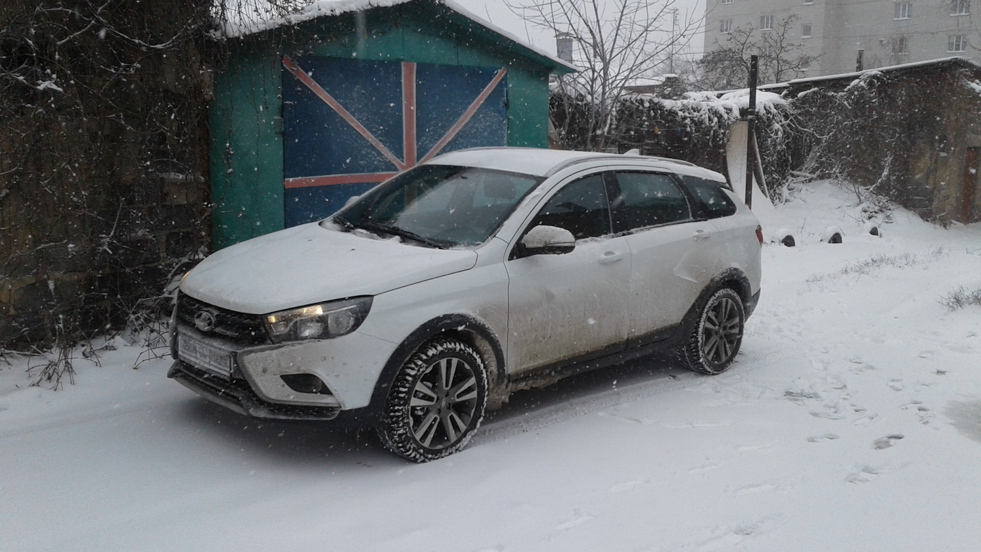 Lada Vesta SW Cross 1.6 бензиновый 2017 | Вольвеста на DRIVE2