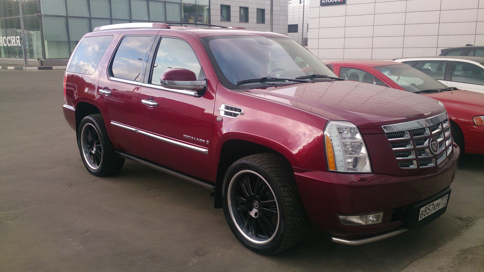 Cadillac Escalade drive2