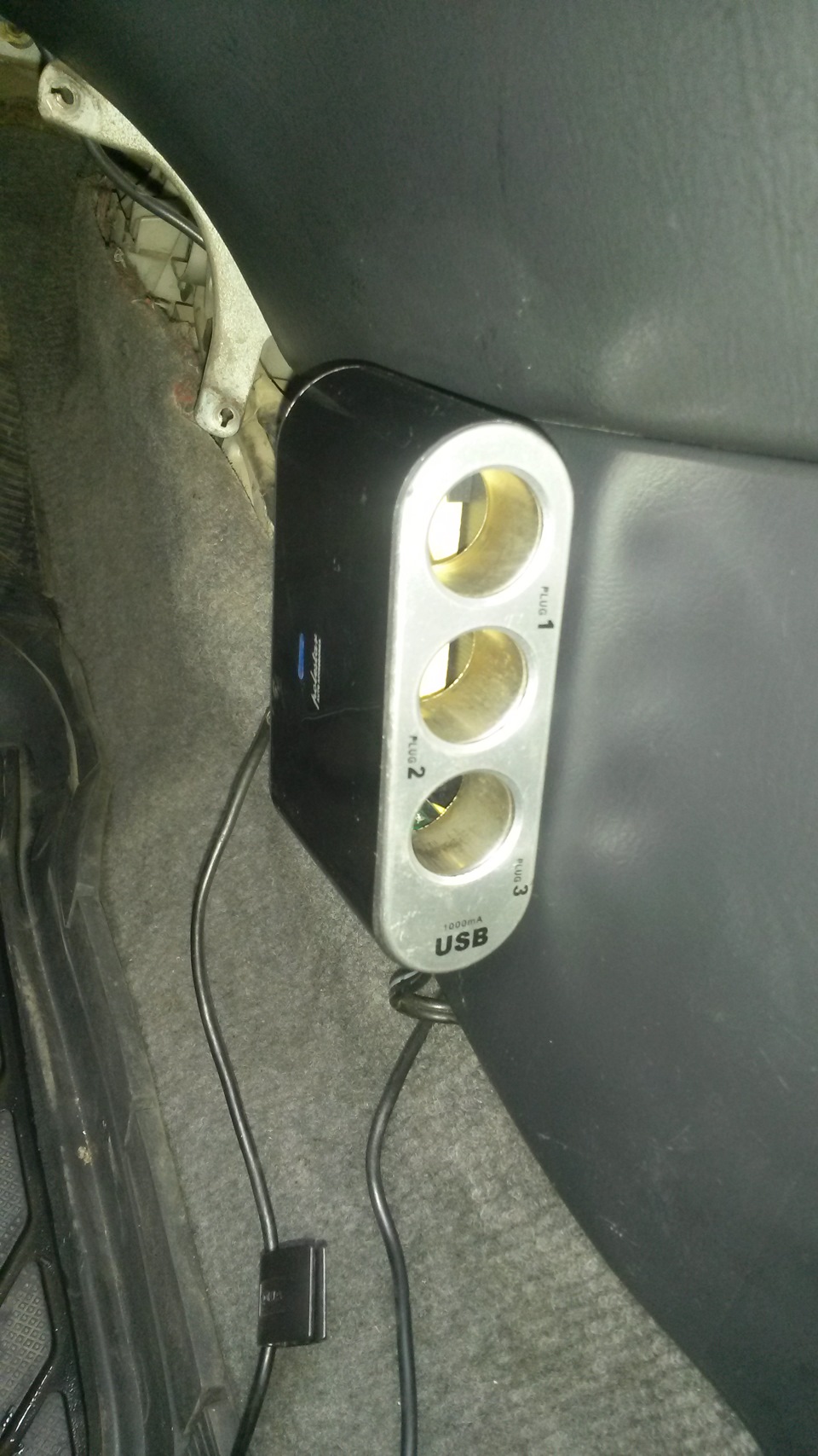 Разветвитель прикуривателя. — Toyota Carina (6G), 1,8 л, 1992 года ...