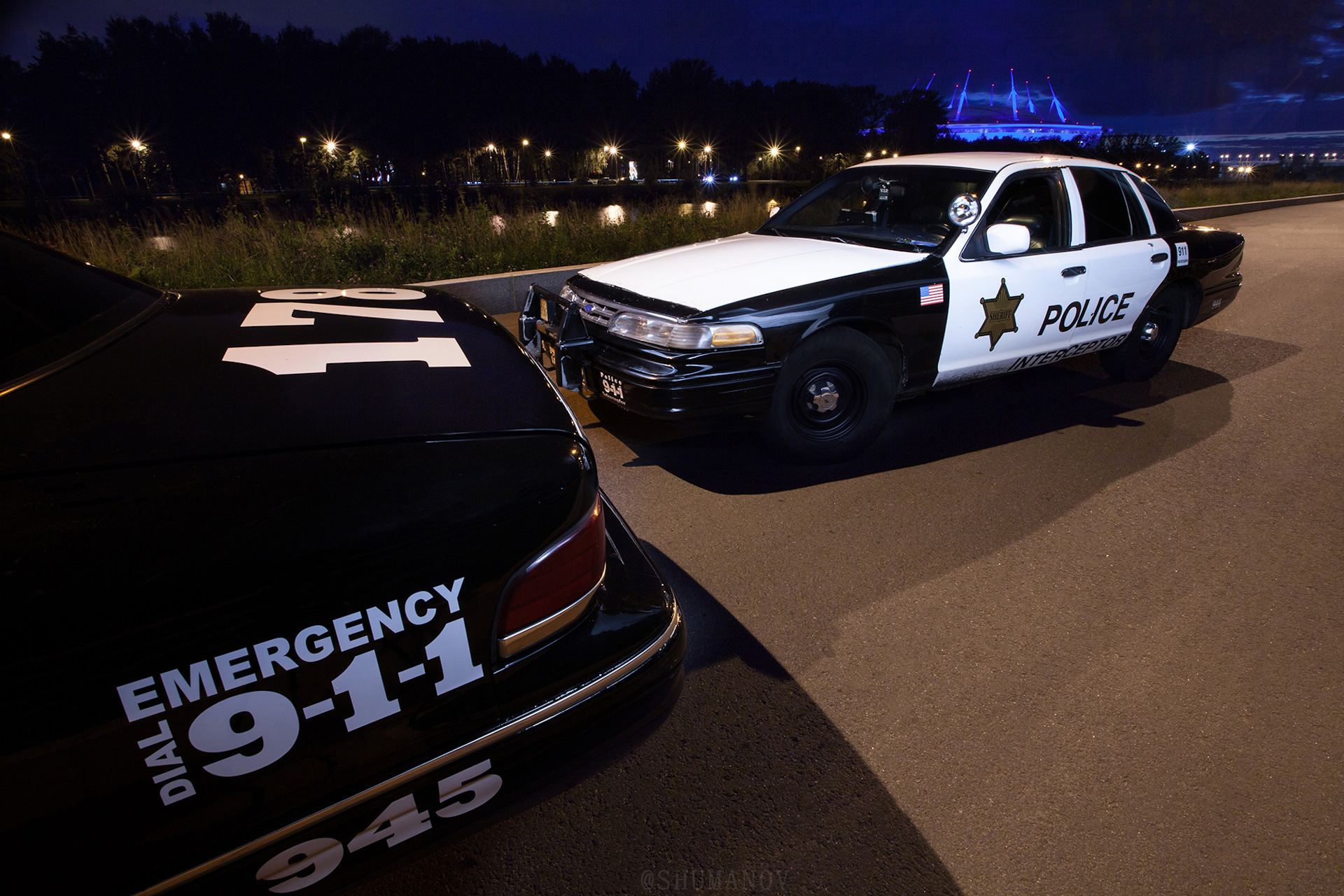 Наклейка полиция. Ford Crown Victoria Police. Crown Police Interceptor. Ford Crown Victoria Police наклейки. Питер Форд Краун полиция.