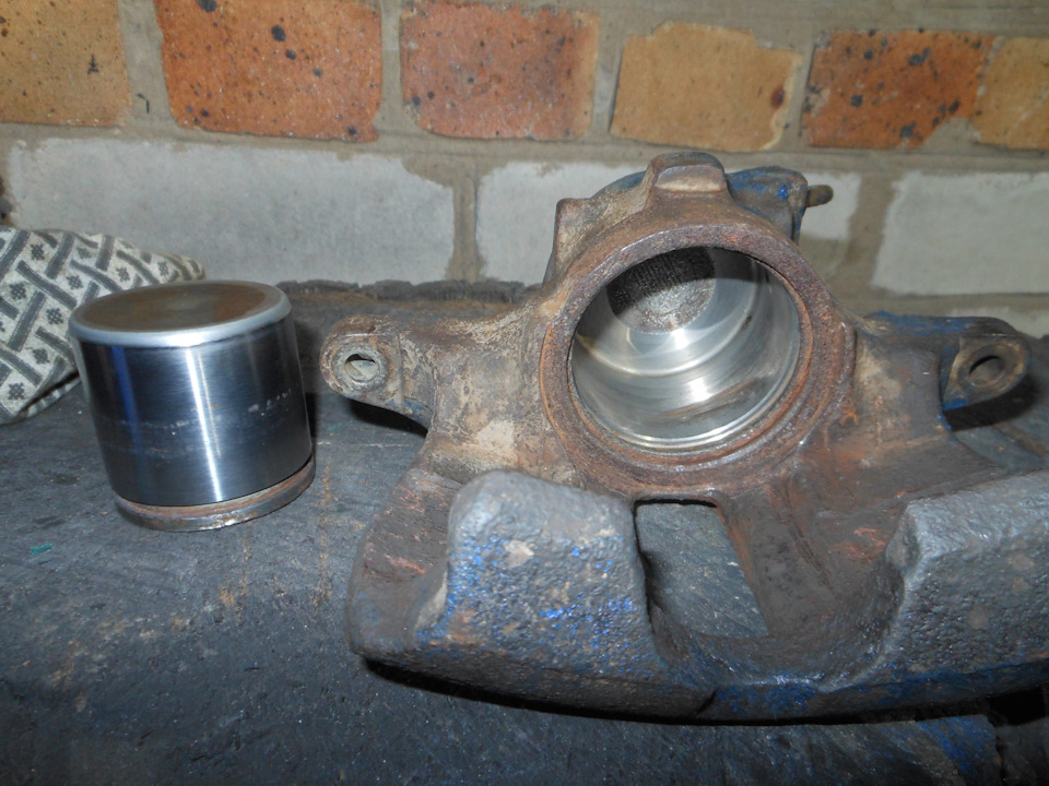 Переборка заклинившего суппорта. (Суппорт "Lucas") — Volkswagen Passat ...