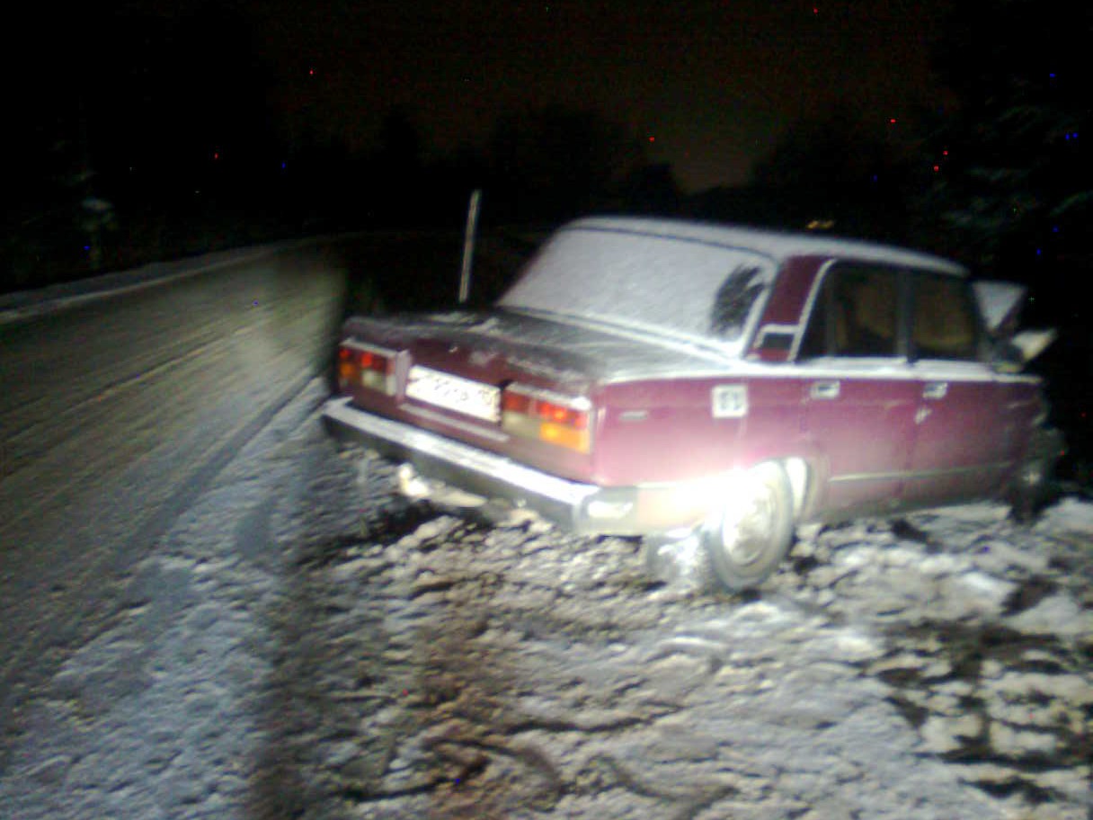 Авария ВАЗ 2107 зимой ночью
