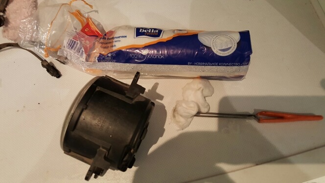 Потеют противотуманки — Opel Astra H GTC, 1,8 л, 2008 года | своими ...