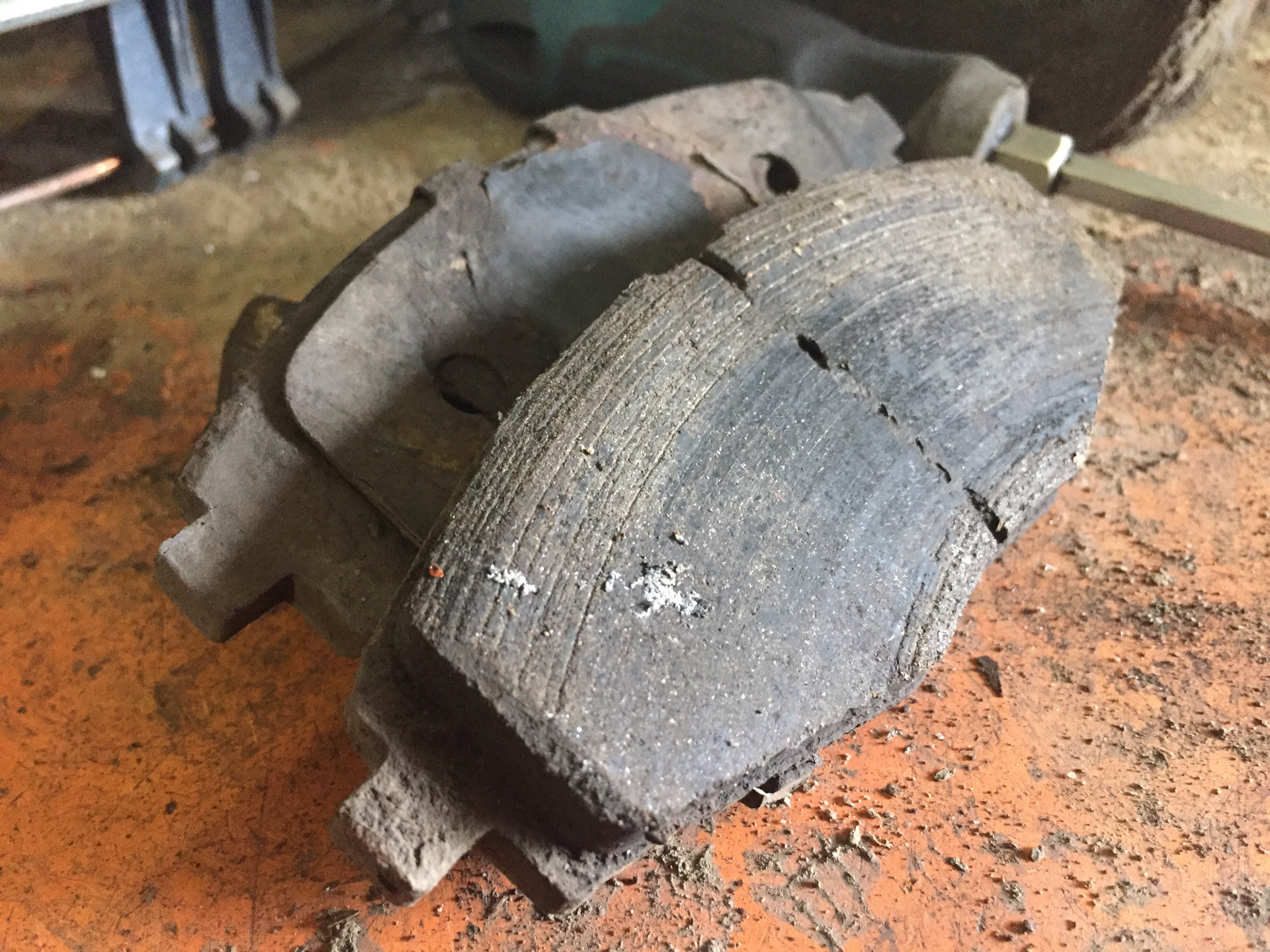 Стар колодки. Старая колодка. Ошибка старых колодок. Стар колодки. Задние тормозные колодки шкода йети 1.