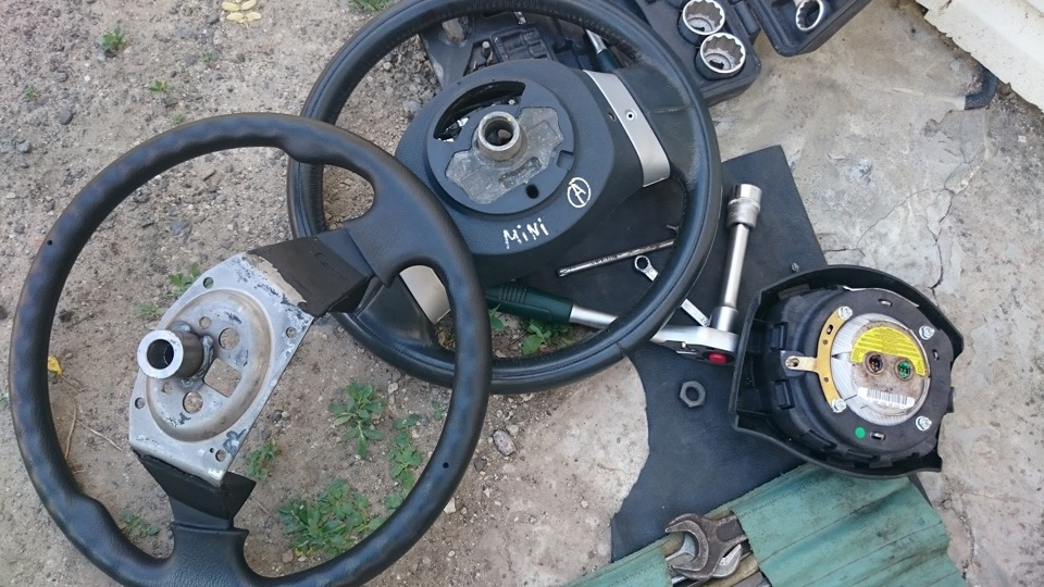Дэу матиз как снять рулевое колесо. cdf2fd6s 960. Дэу матиз как снять рулевое колесо фото. Дэу матиз как снять рулевое колесо-cdf2fd6s 960. картинка Дэу матиз как снять рулевое колесо. картинка cdf2fd6s 960. Понадобилось радиатор печки поменять. Решил что буду снимать торпеду. А для этого надо снять рулевое колесо. Известно, что в планке рулевого колеса имеется два отверстия для снятия колеса. Но увы…