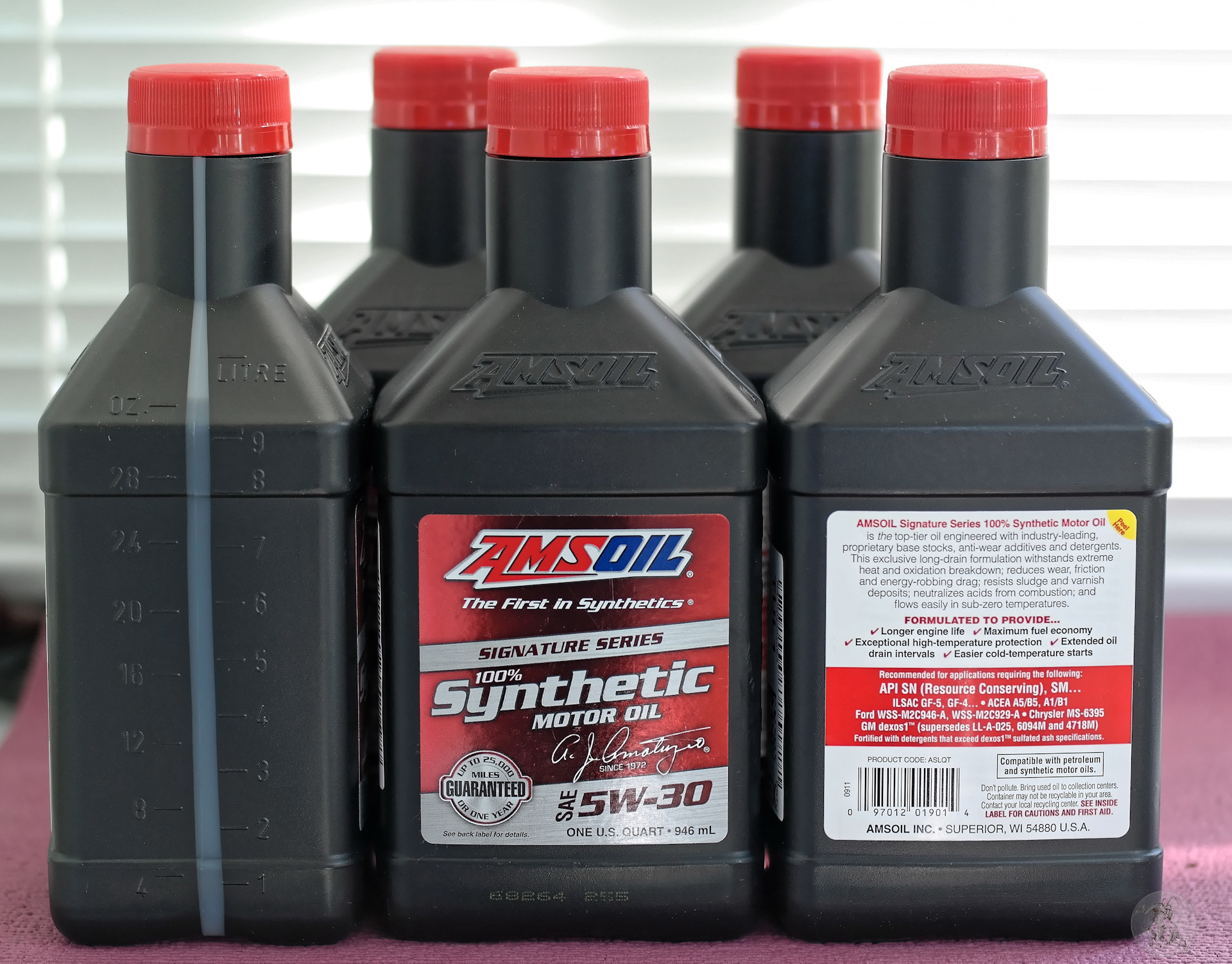 Signature series synthetic. AMSOIL SS 5w30. AMSOIL Signature Series 5w-30. Моторное масло AMSOIL 5w30. AMSOIL Signature Series Synthetic Motor Oil 5w-30.