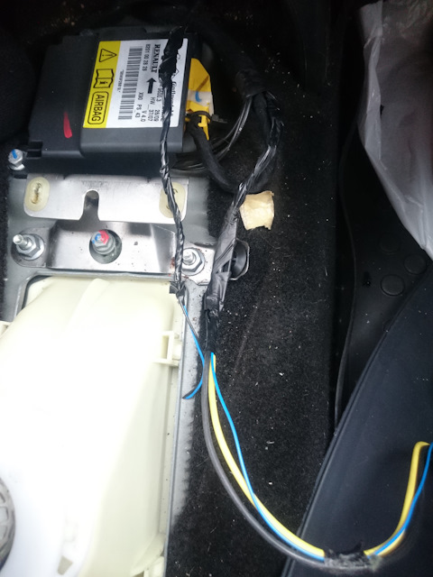 8201002828 Блок управления AirBag Рено Logan RENAULT | Запчасти на DRIVE2