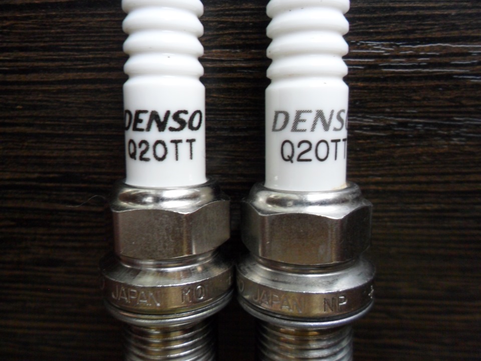 Как отличить свечи. Denso k20tt свеча. Свечи Denso qx8-1.