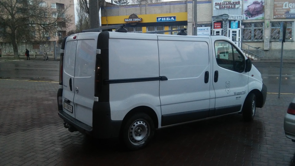 Помехи на магнитоле — Nissan Primastar, 1,9 л, 2003 года | электроника ...