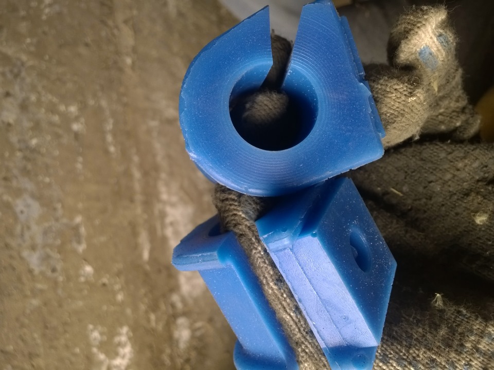 Резинки стабилизатора — Toyota Corolla (120), 1,6 л, 2003 года ...