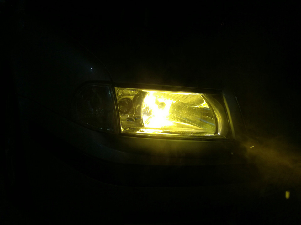 Ядовито-желтый свет — Skoda Octavia A4 Mk1, 1,6 л, 2007 года | другое ...