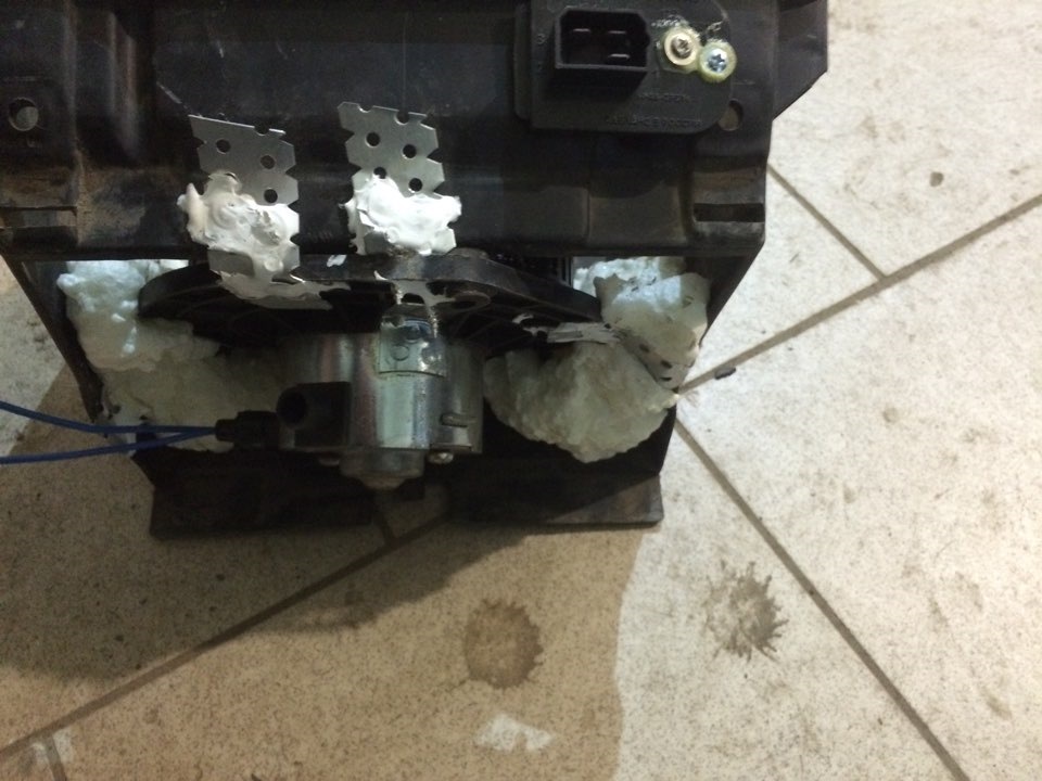 Установка моторчика печки от приоры и включателя калины на ниву. — Lada ...