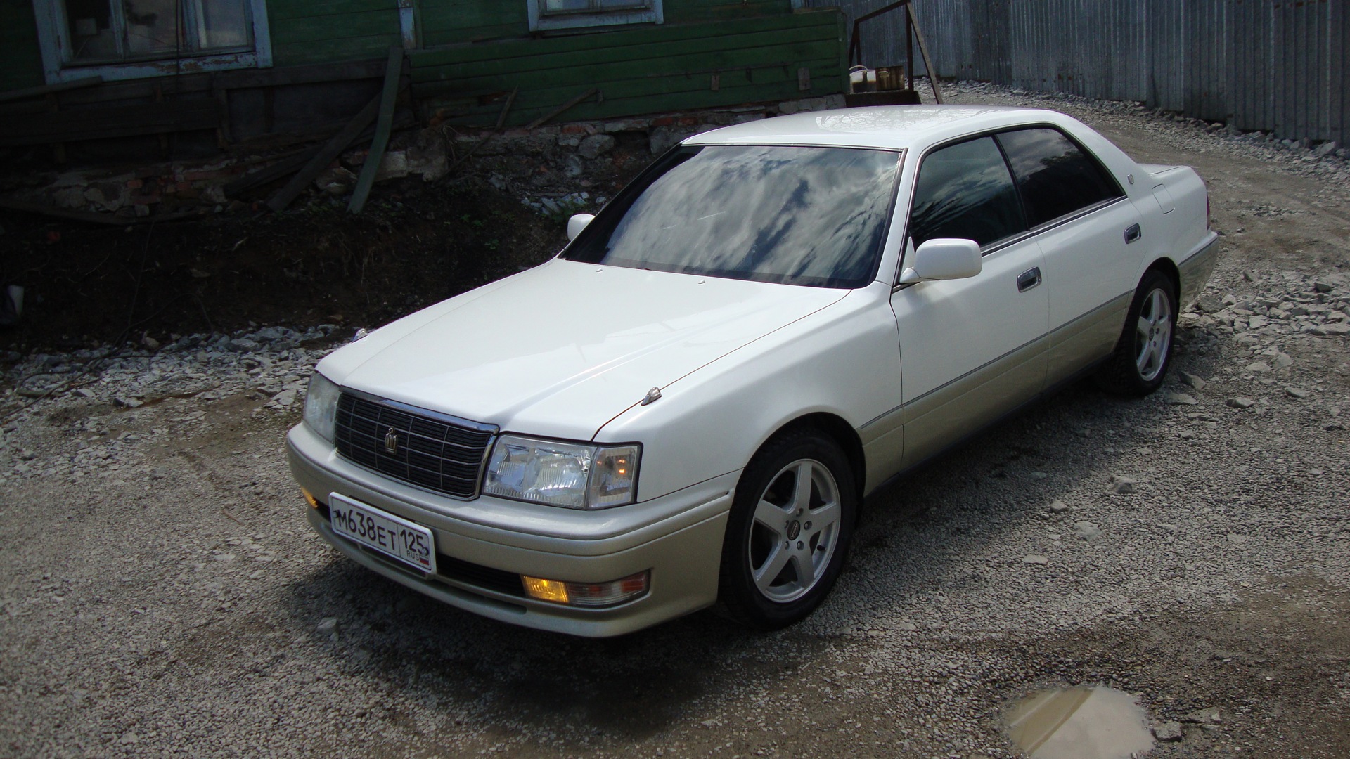 2022 toyota crown royal saloon