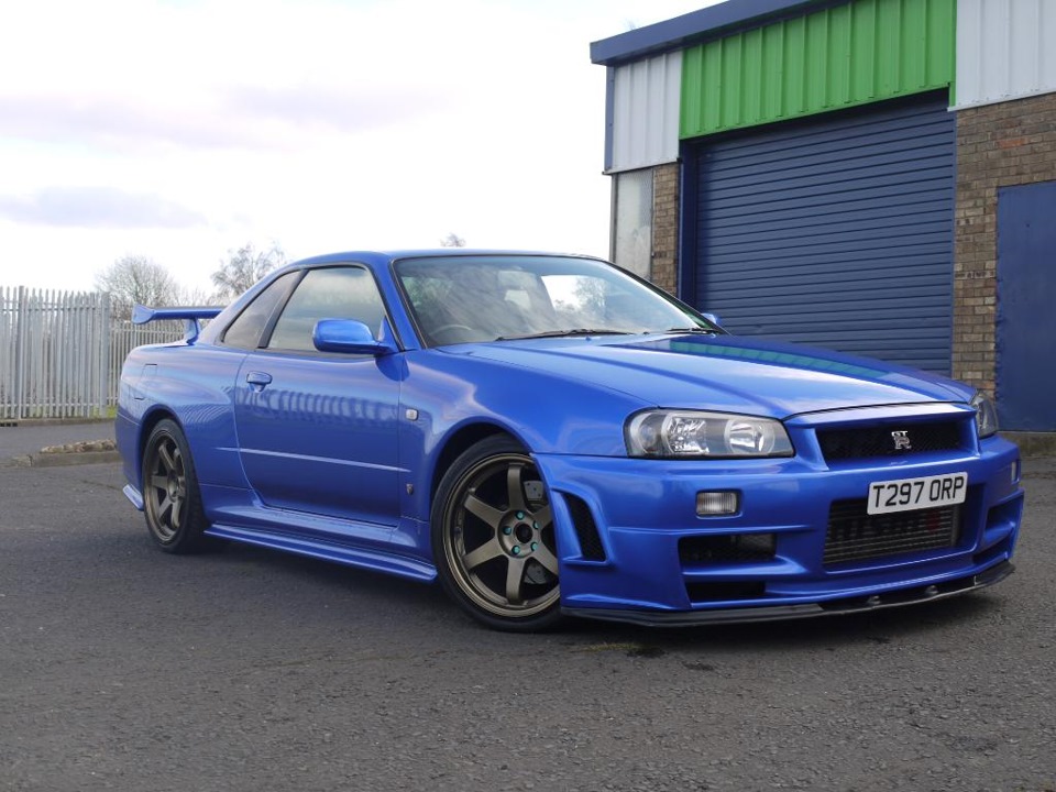 Nissan Skyline gt r r34 stock