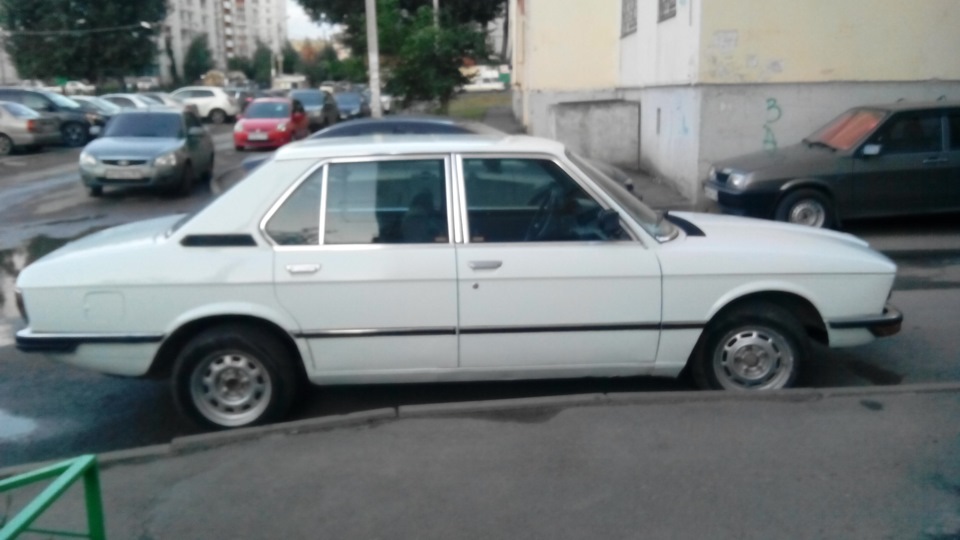 Полетело сцепление и бензонасос. — BMW 5 series (E12), 2 л, 1979 года ...