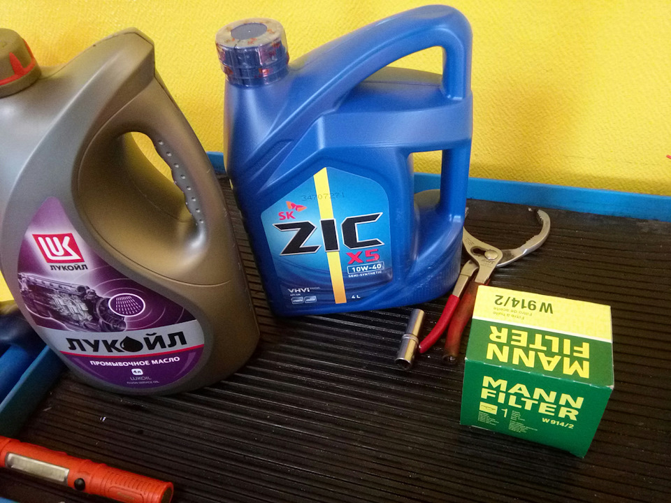 Замена жидкостей перед зимой. — Chevrolet Niva, 1,7 л, 2011 года ...