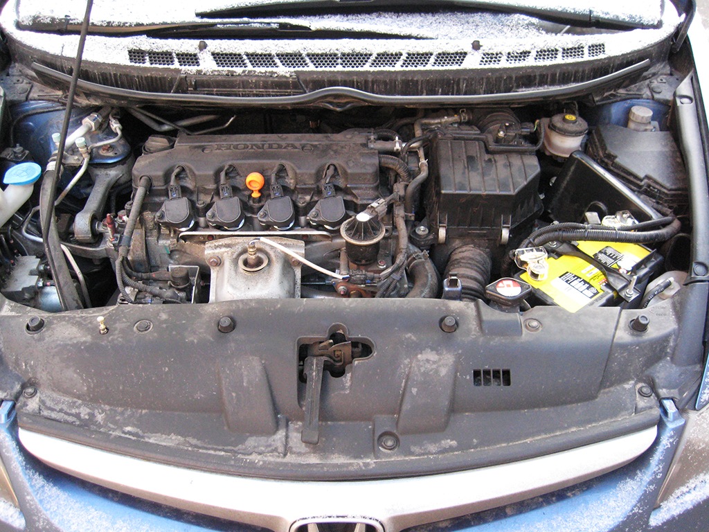 крышка двигателя honda civic 4d крышка двигателя honda civic 4d