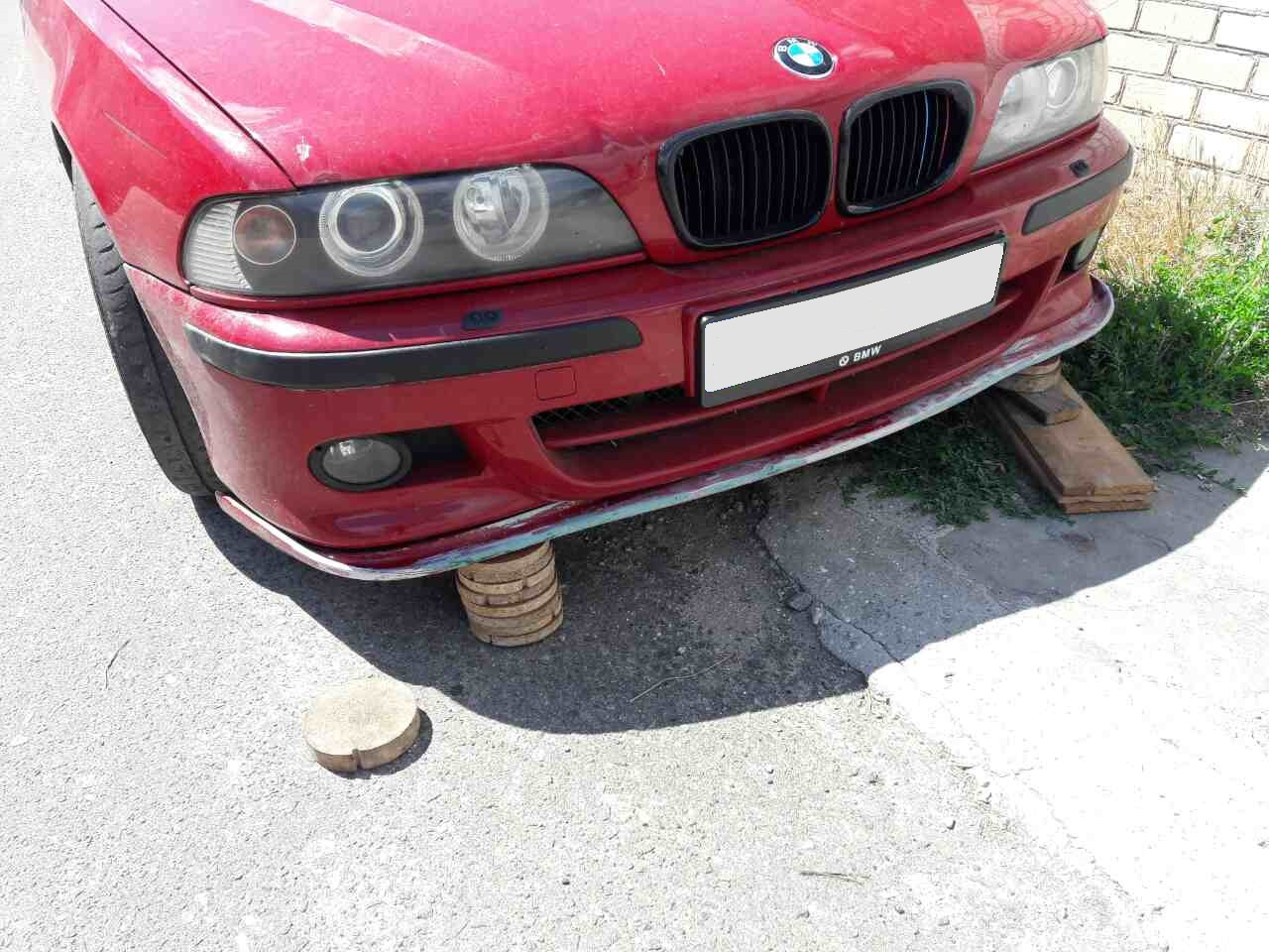 Губа е39. Губа БМВ е39. Элерон е39. BMW e39 губа. Элерон БМВ е39.