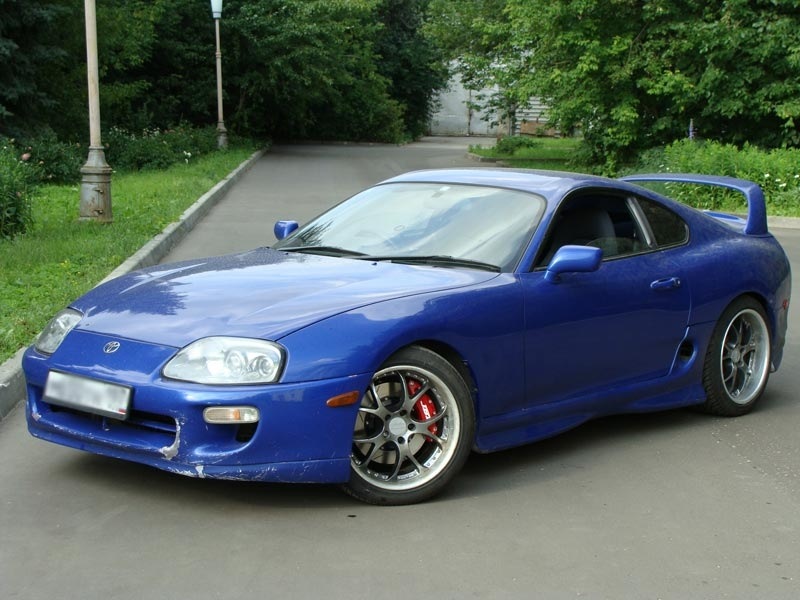 Toyota Supra синяя