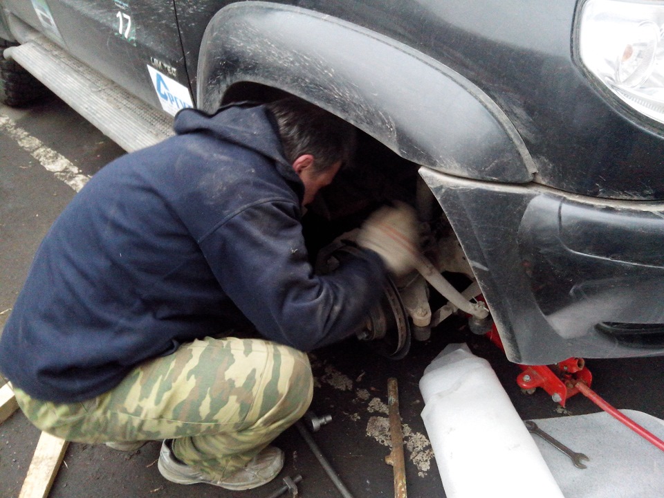 Заменил просевшие пружины — УАЗ Patriot, 2,3 л, 2011 года | своими ...