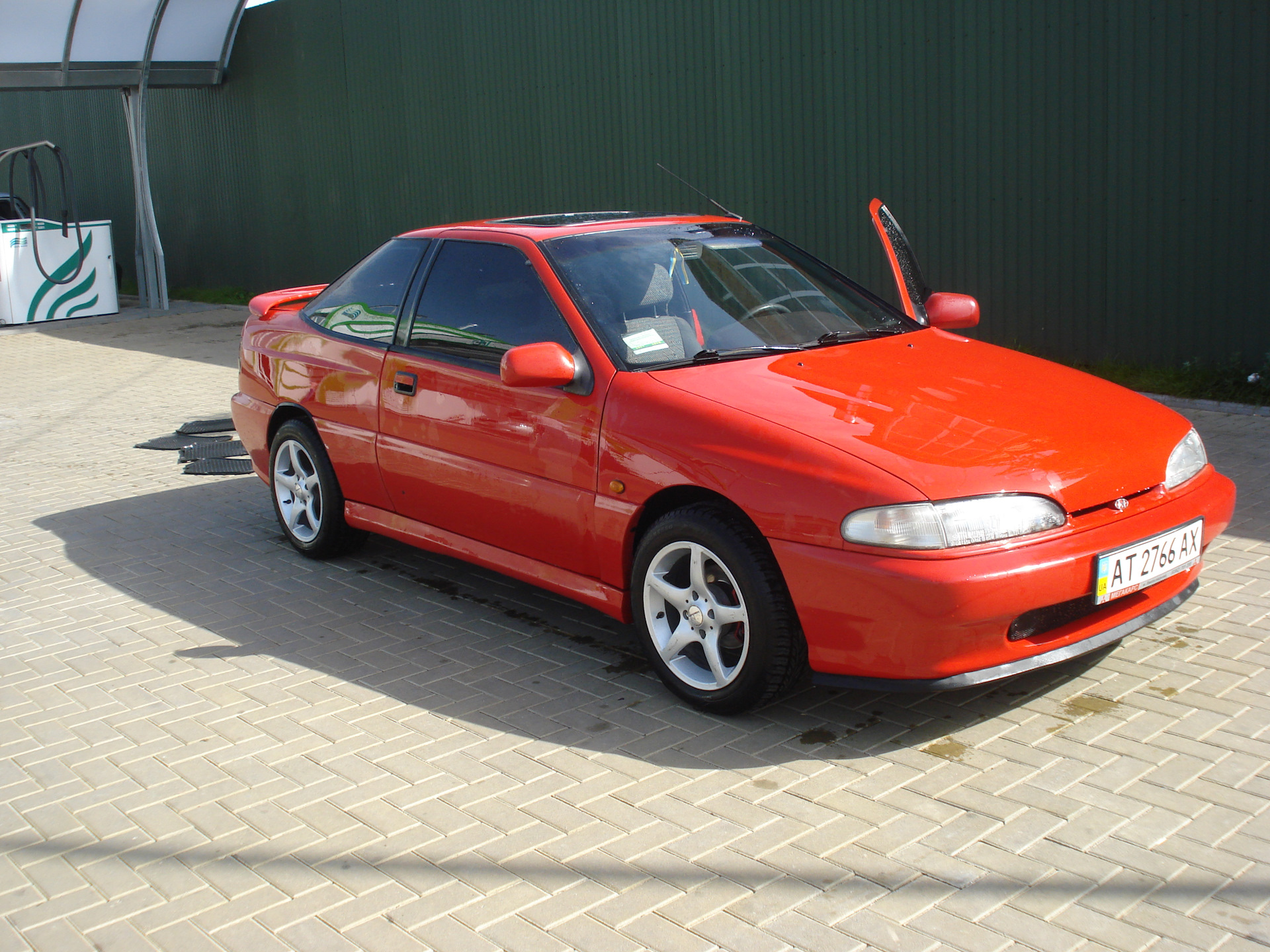 Новые сапожки для любимой — Hyundai Scoupe, 1,5 л, 1993 года ...