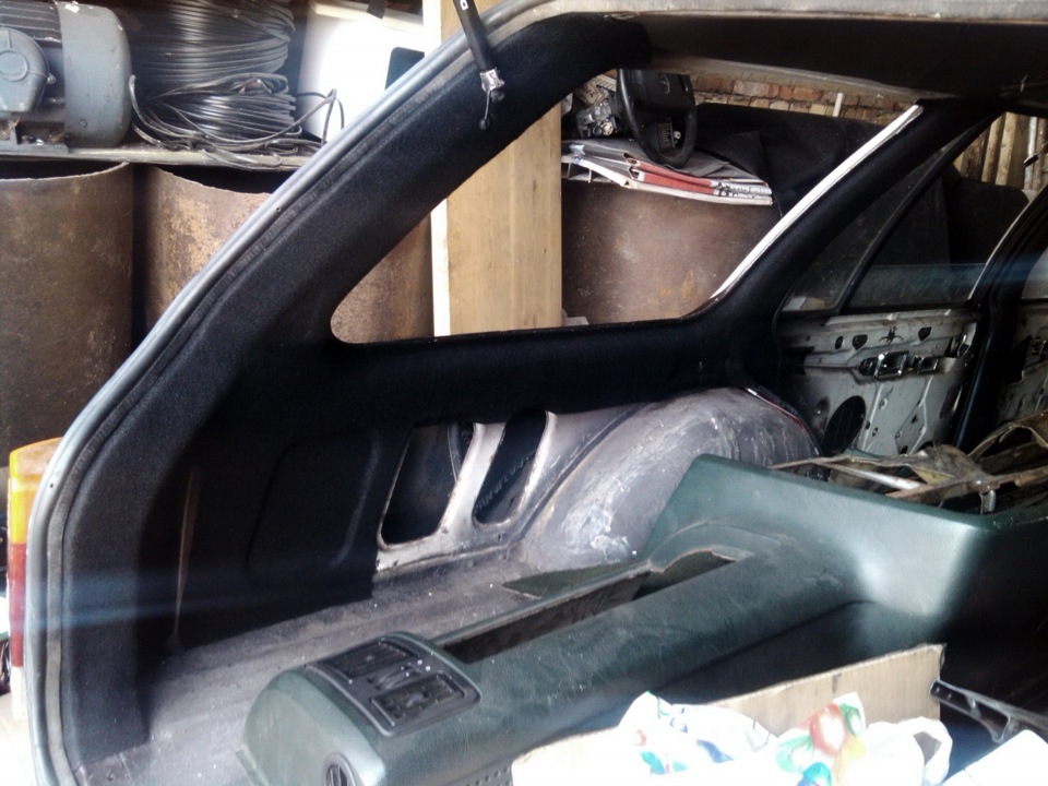 тоже самое, короб для акустики и прочей ерунды — Opel Rekord E