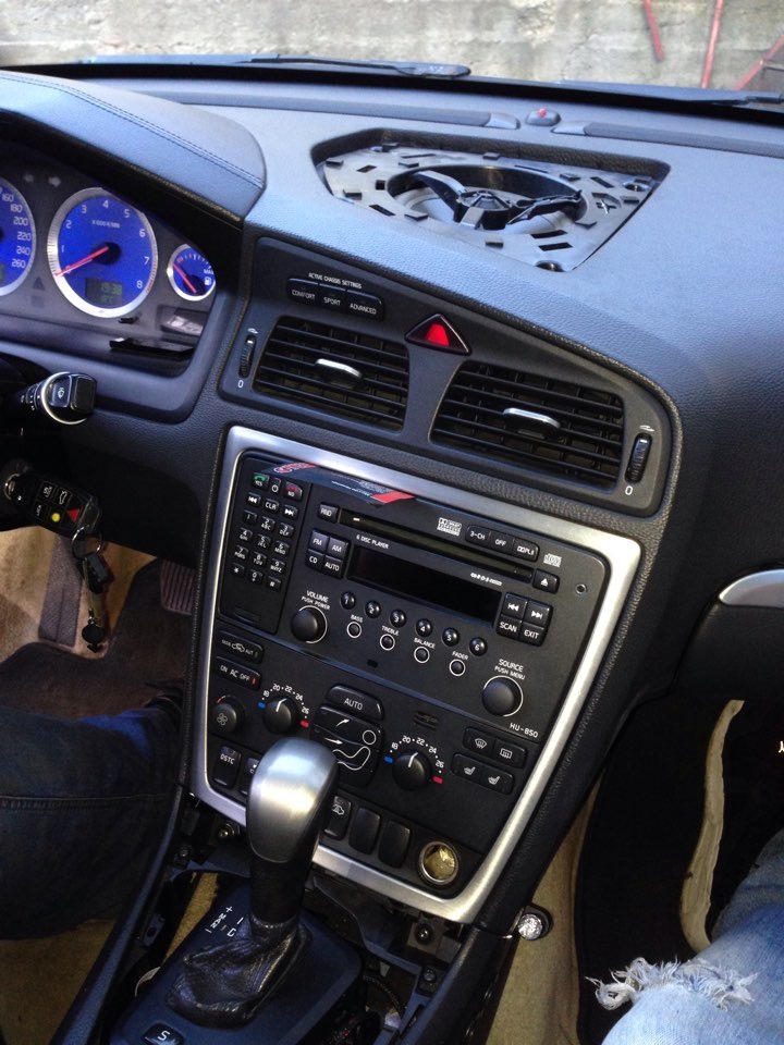 Антидребезг моХнатой лентой))) — Volvo S60 R, 2,5 л, 2006 года | своими ...