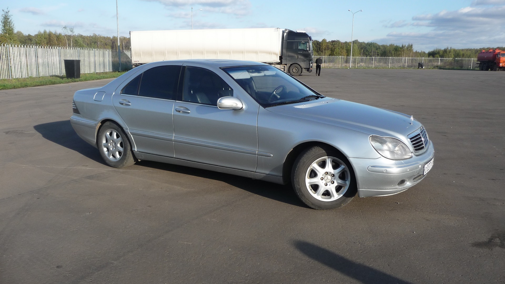 Mercedes-Benz S-Class (W220) 5.0 бензиновый 1999 | очень хороший авто).....  на DRIVE2