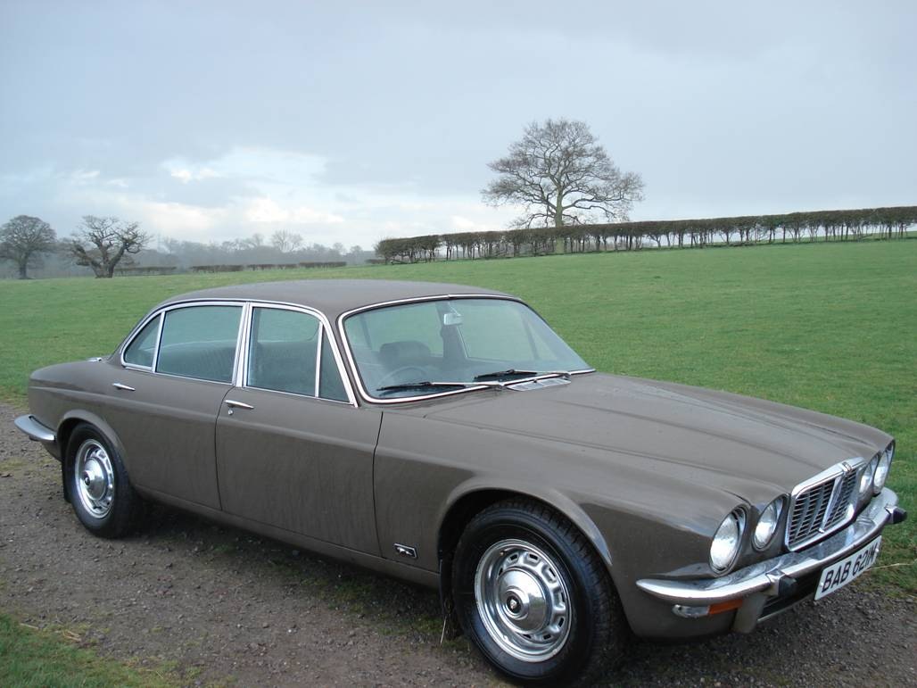 Jaguar xj6