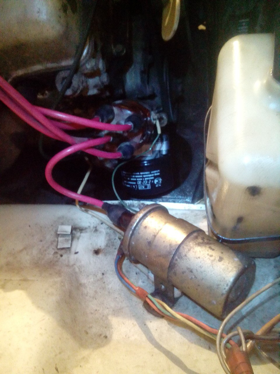 Замена фильтра на новый — ИЖ Москвич 412, 1,5 л, 1991 года | своими ...