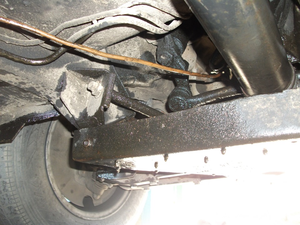 Вытекло масло из переднего моста — Lada 2120 Надежда, 1,8 л, 2004 года ...