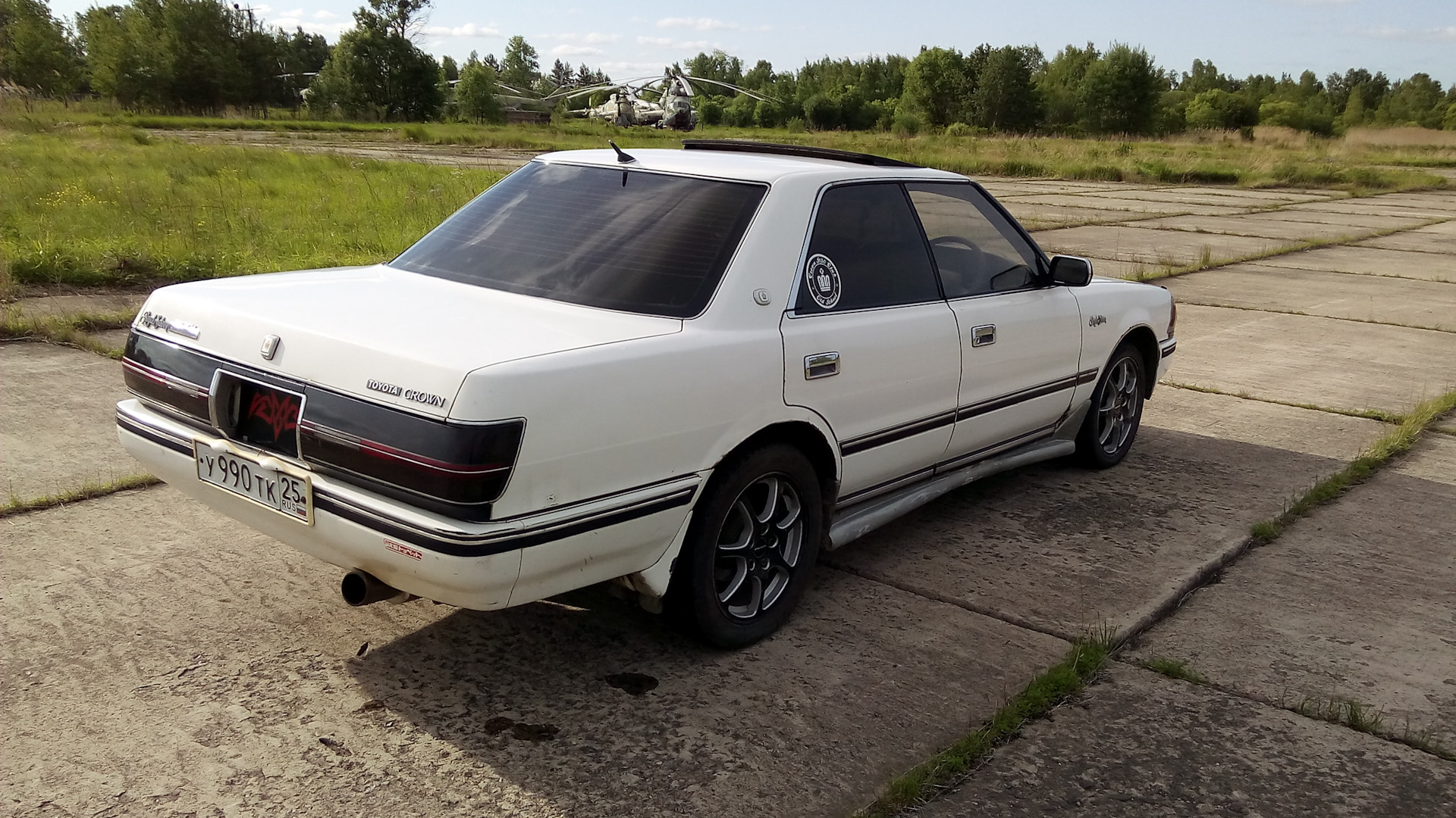 Шильдики Toyota Crown s120