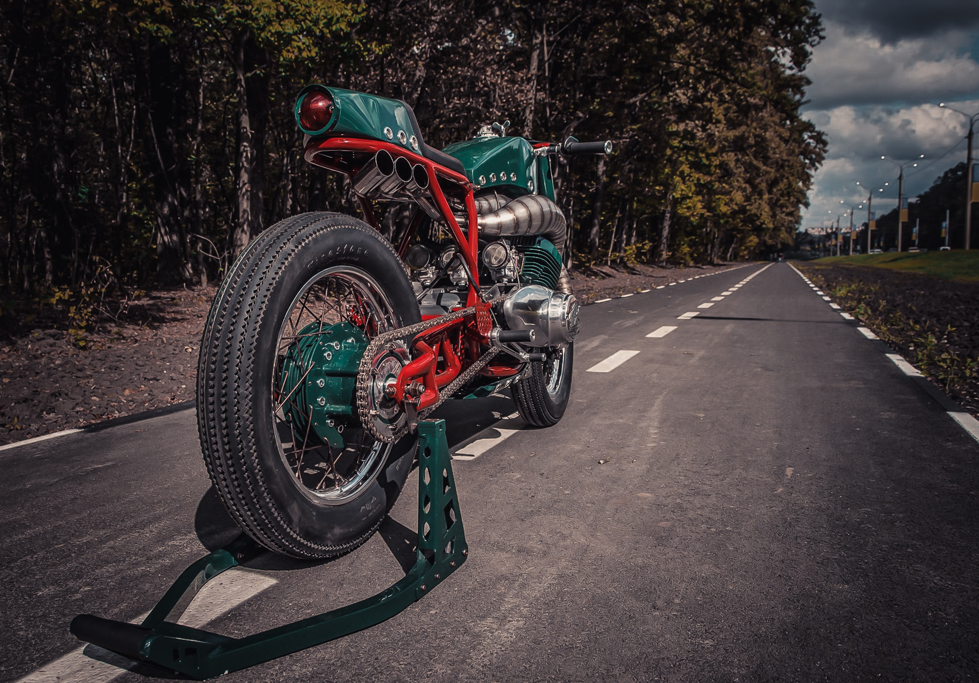 Honda cx500 cafe racer. Постройка мотоцикла. Мотоцикл урал кастом байк. Кастом проект. Кастом проект.