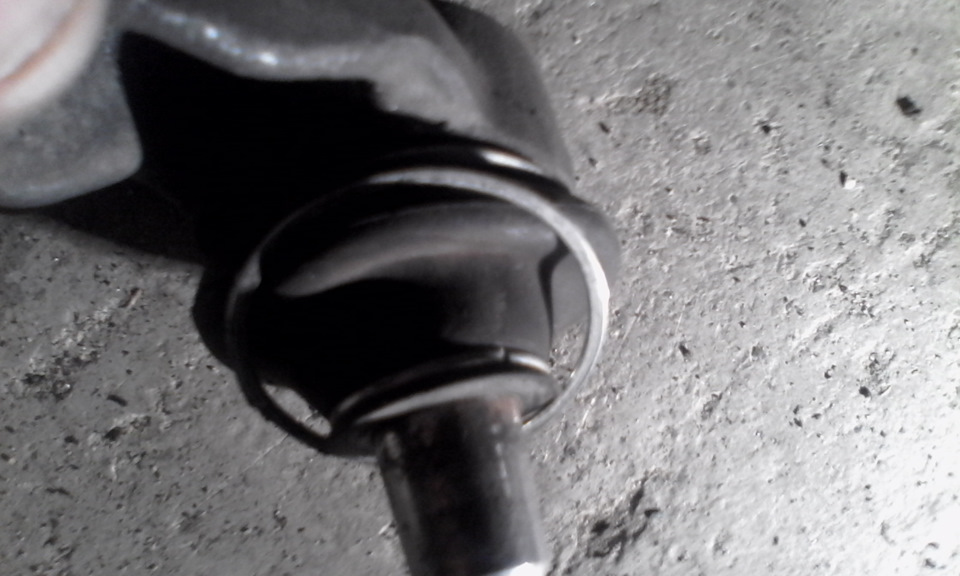 Пыльник шаровой на 900ый. Какие ставить? — Saab 900 (2G), 2 л, 1996 ...