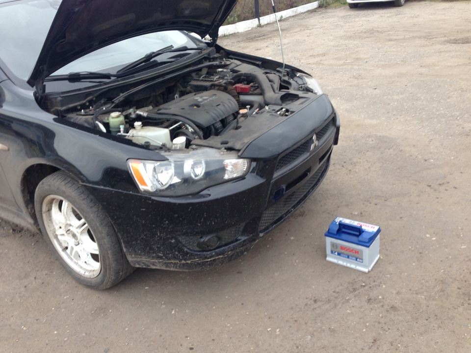 Сменил АКБ — Mitsubishi Lancer X, 2 л, 2008 года | запчасти | DRIVE2