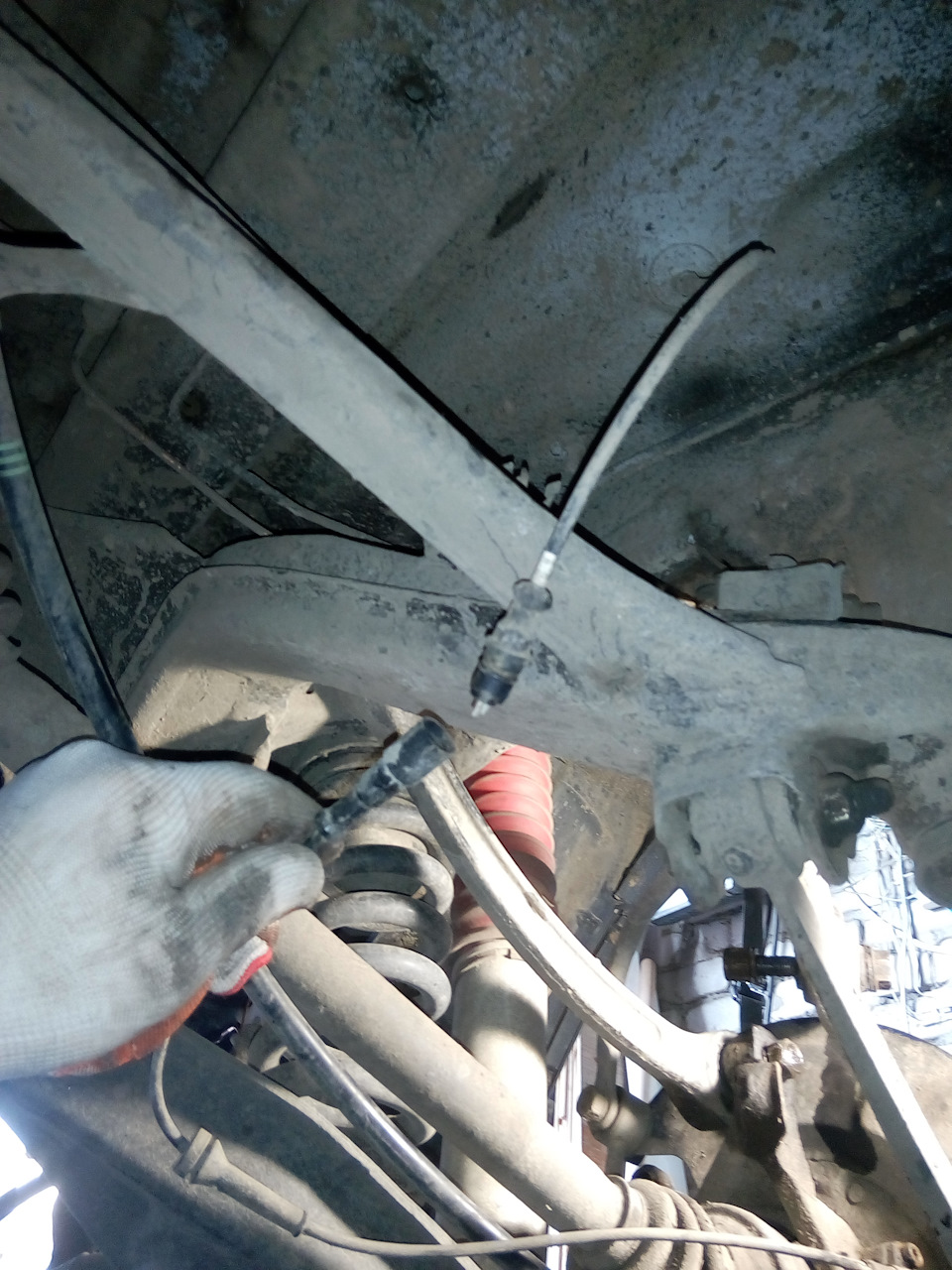 Потом уж разобрался, можно отсоеденить через разъём датчик АБС — SsangYong Rodius