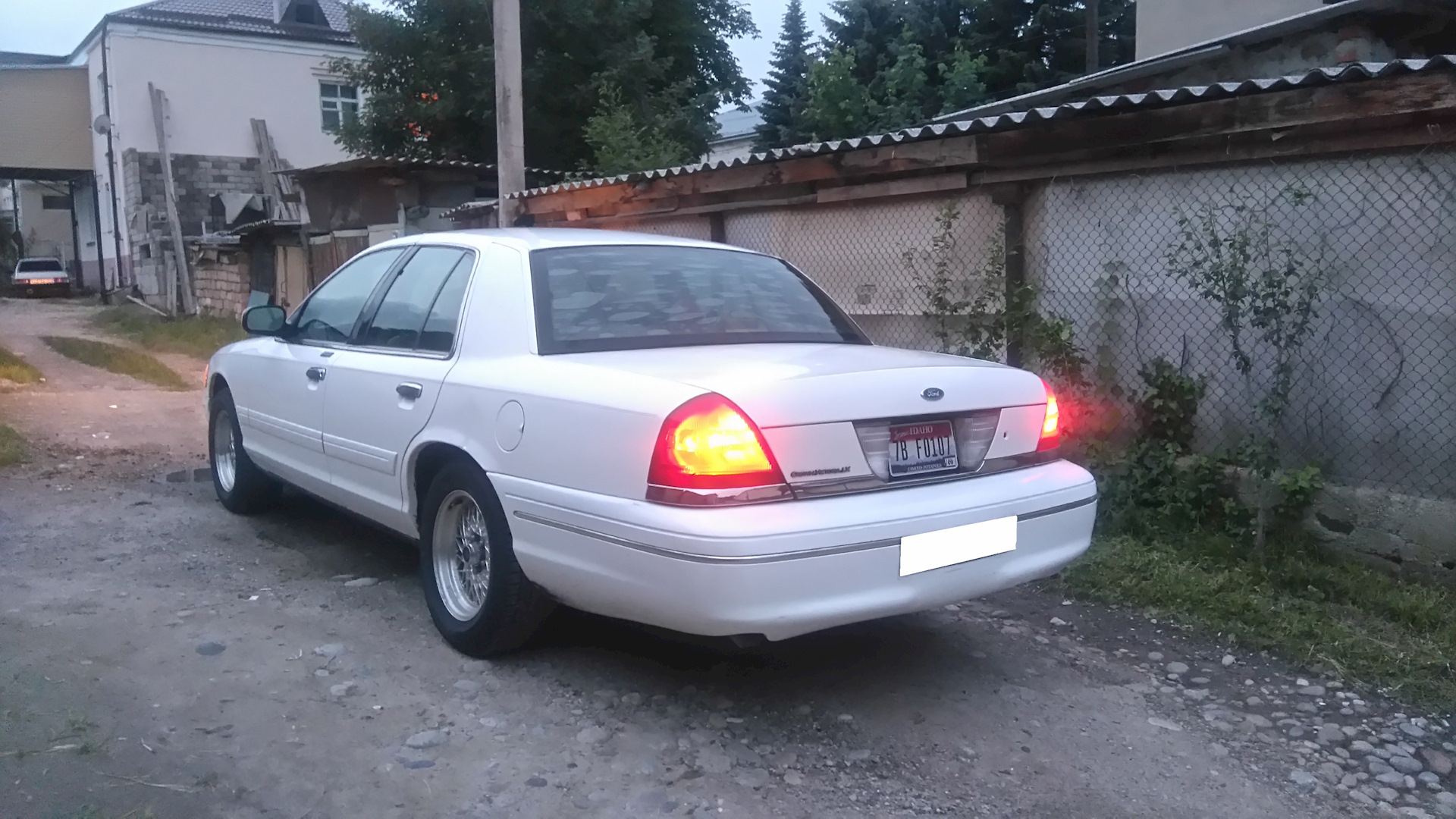 Ford Crown Victoria 4.6 бензиновый 1998 | на DRIVE2